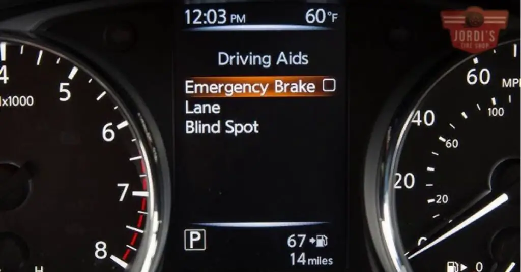 Comparing Nissan Rogue’s Forward Emergency Braking Light With Other Brands