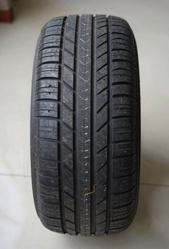 What Tread Depth Is a New Tire? 5 penny test and tread gauges
