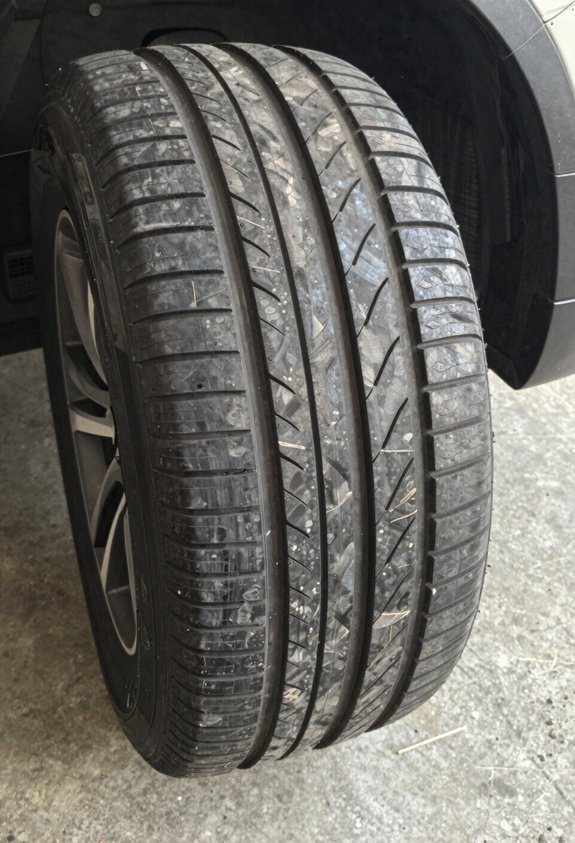 5 Signs That Tell You if You Need Tire Alignment 2 uneven wear signals misalignment issues